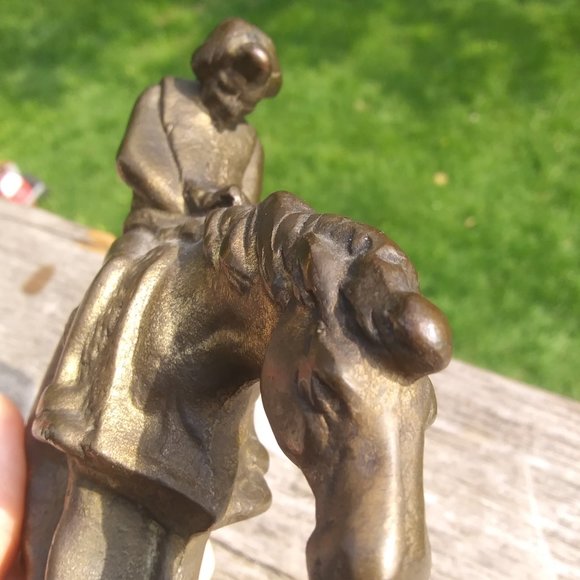 Very solid heavy metal bookend End of Trail horse and rider - Picture 7 of 14